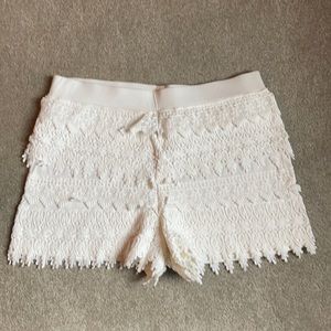 Off-white express lace shorts